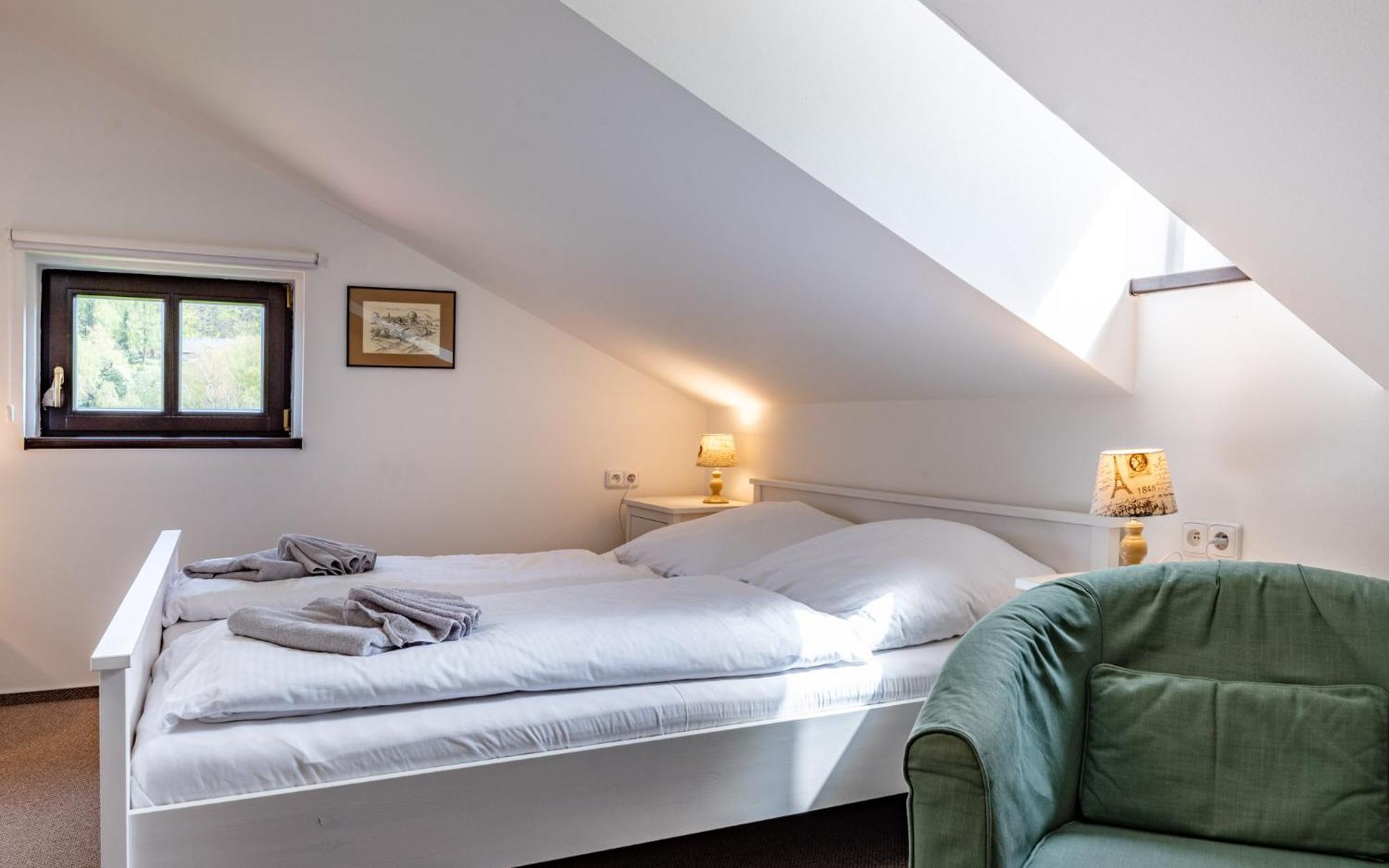 Hotel Svycarsky Dum Sneznik الغرفة الصورة