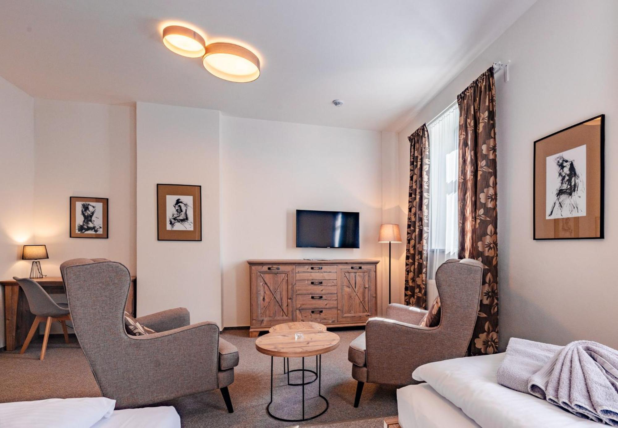 Hotel Svycarsky Dum Sneznik الغرفة الصورة